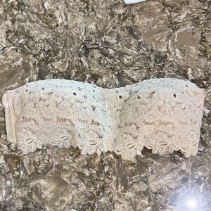 Aerie Cream Lace Bandeau / M63